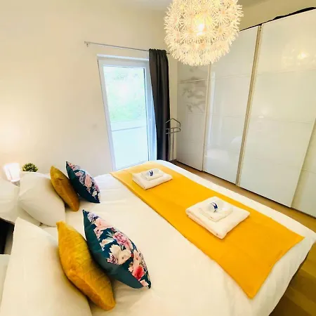 Large 3 Bedrooms In Center With Terraces & Parking - Rol1 Apartament